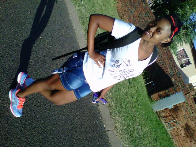 I'm my own person. Don't care about what others think I live my life my way.....♥ I love playing sports and being outside