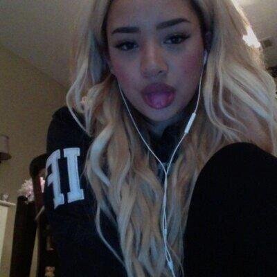 IM @biebahgosh I GOT HACKED