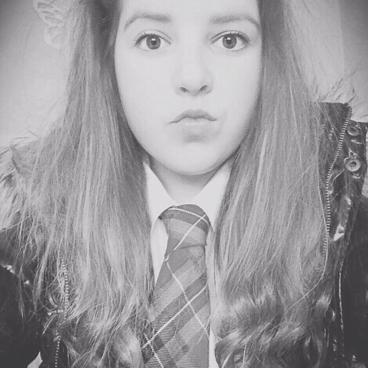 Haiiii☺️names lucyyythirteen year old scottish girllldancer❤️music1directionlittle mixariana grande