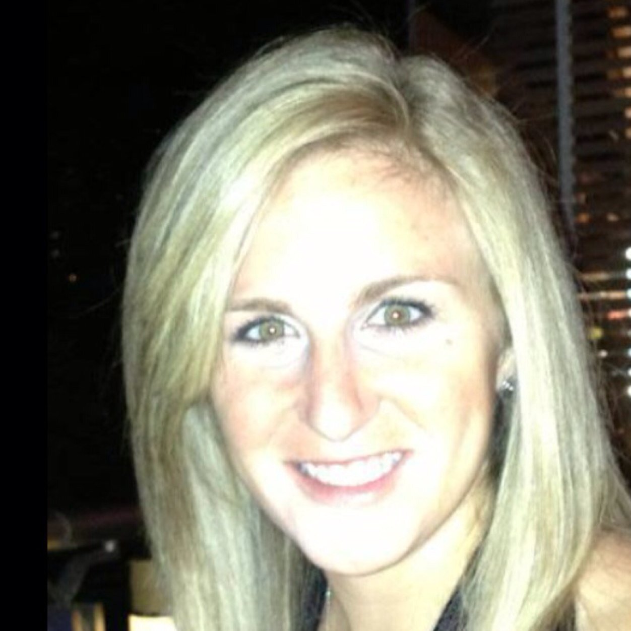 horse riding, soul feeding, design loving, active altruist, & nevertheless: creative real estate consultant!