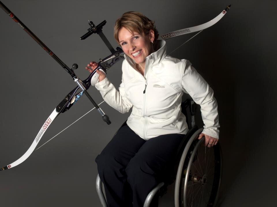 Athlète paralympique et championne canadienne de tir à l'arc, conférencière