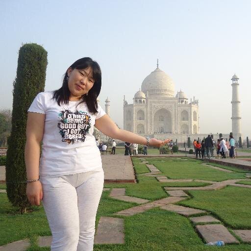 TsNavchaa's profile picture. 