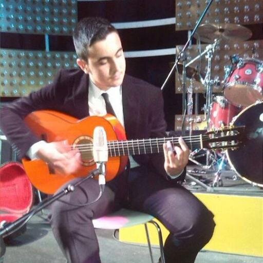 Malagueño Malaguista 100 % hasta la muerte , Fan de Roque Santa Cruz 9 #,  el puto amo tio!! Hijo de Chaparro de Málaga guitarrista profesional de Flamenco