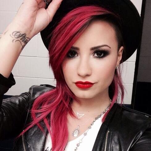 lesbian for demi ❤