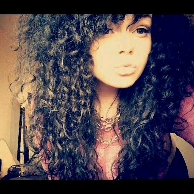 TEAM FOLLOW BACK.
follow me on my personal accout @lovebiancx thanks :)