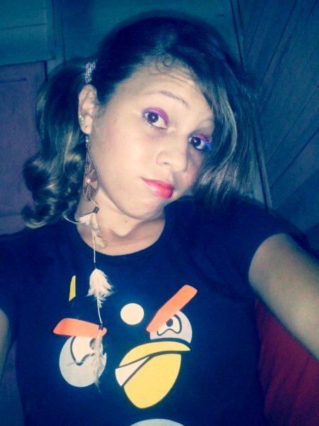 Rostinho de menina mais soh eu sei o q eu jah passei.
Sou do tipo q se magoa ate pelo geito q a pessoa fala comigo.
Sou chata msmo me atura quem quiser. :3