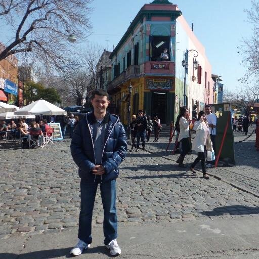 leopardi_g's profile picture. Lcdo. en Administracion Mencion Gerencia-UFT...amante del tango, de la historia, poliglota (Ingles, Frances, Italiano) Barbero/peinador, Gardeliano