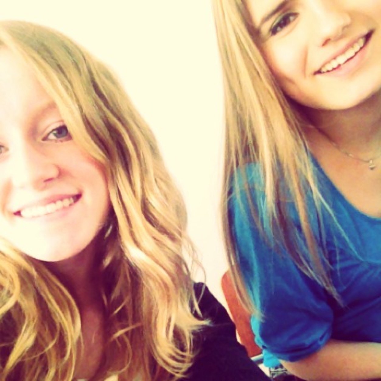 sintjanslyceum // havo 3 // 14 jaar // mhcrosmalen // instagram; xlaurinefransen // snapchat; xlaurinee