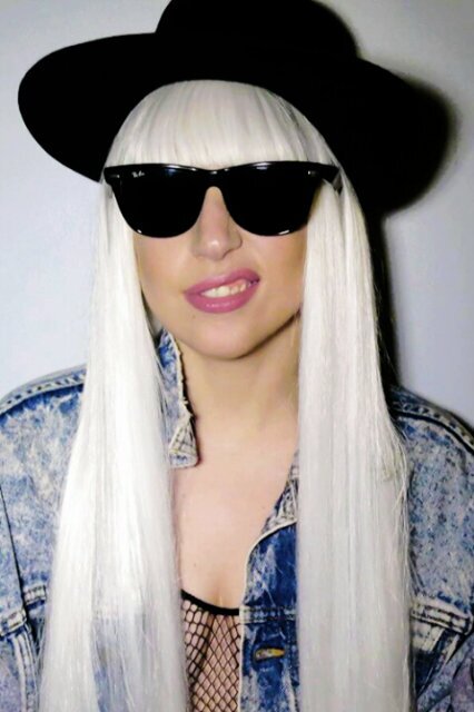 25 yrs. Bachelor in Tourism. Pop Culture was is Art, now Art's in Pop Culture, in @ladygaga. ♥ 16 Nov 2012 ♥ Followed by @Colbyodonis 8/14.