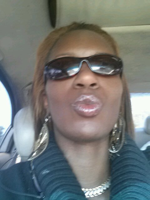 neva1027's profile picture. 