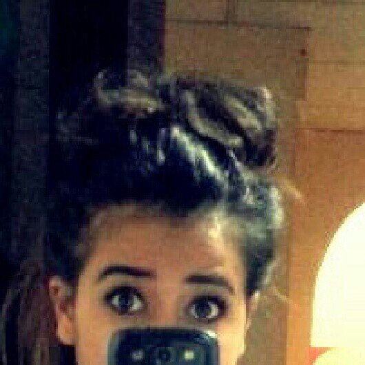 ᵛᵎᵖWalla I will follow @lolita_a_z ☺  , and I will follow backk:') and Iam 17 
years old I am from lebanon w yala bekafiiii tla3o bara :)