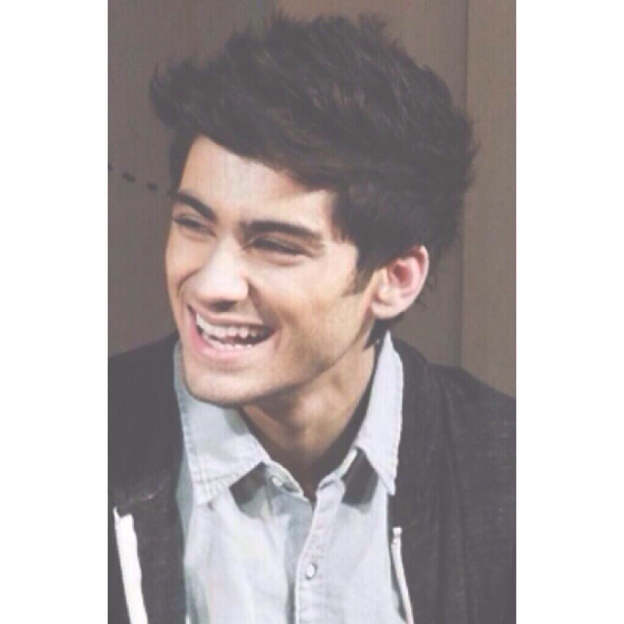 FOLLOW @kiss_mee_niall AND READ :