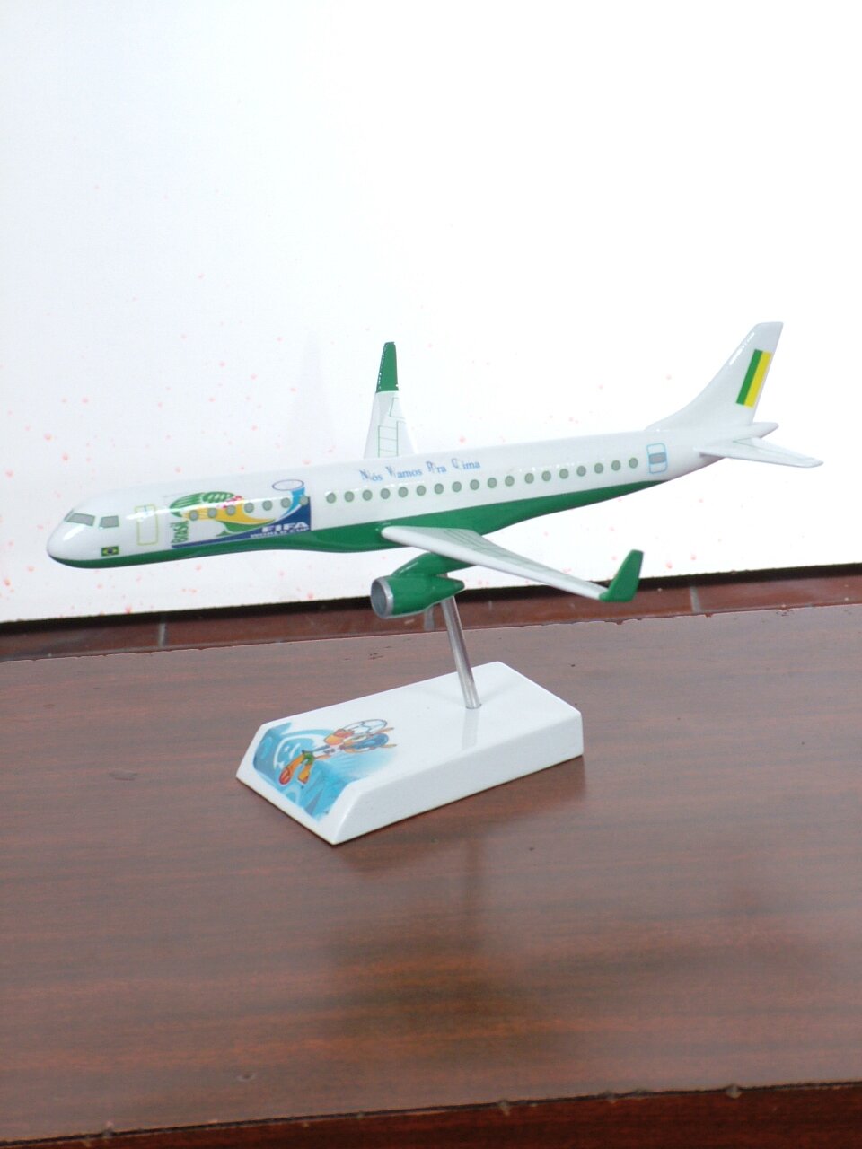 A Maquetes de aviões SR está localizada na cidade de Jacareí - SP. É um atelié especializado na confecção de miniaturas de avião.
