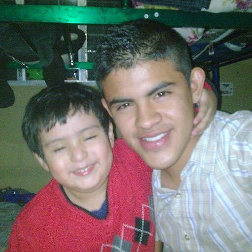 Mi nombre es César tengo 14 años vivo en Honduras, Santa Rosa de Copán. Estudió en el mejor instituto del departamento I.D.A.C me gusta mucho  el  futbool