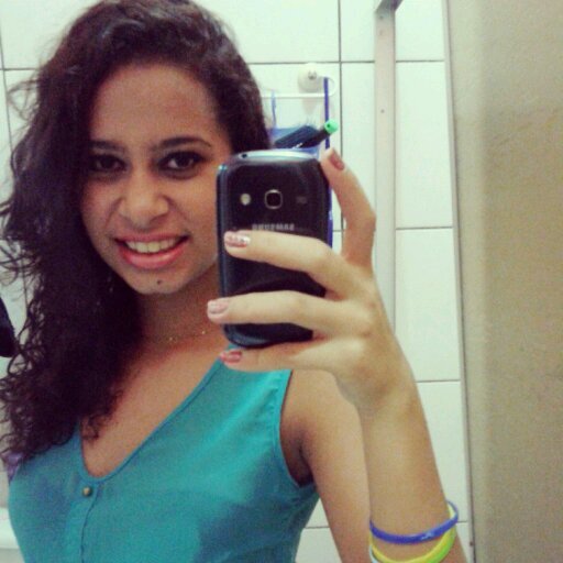 Baillarina, capricorniana, atriz, estudante, amiga, amo muitos todos aqueles que estão ao meu redor.! Sigo todos aqueles que me seguirem de vouta.!