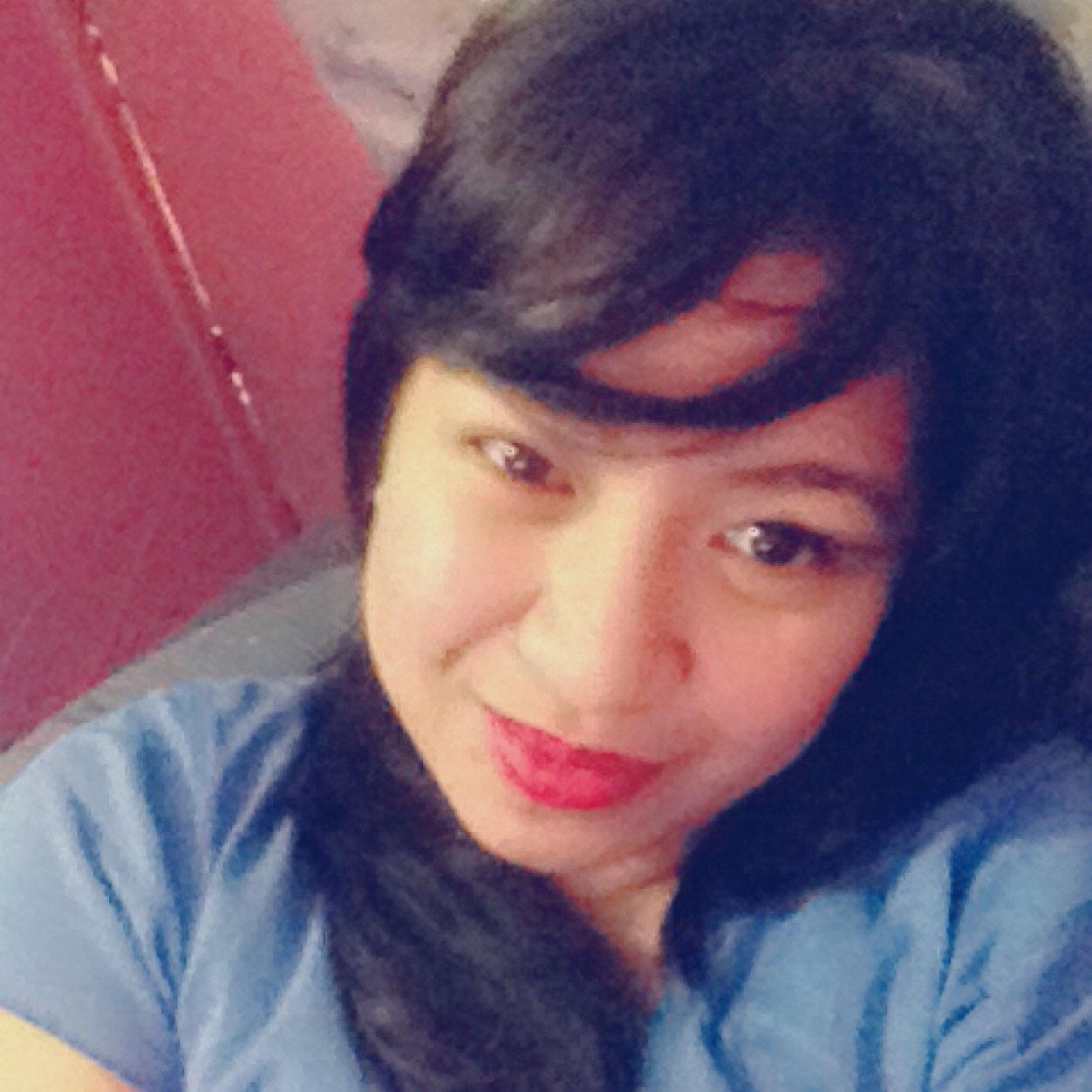 God's princess / Centralian/ Nurse / sister /daughter/ live and love ;)