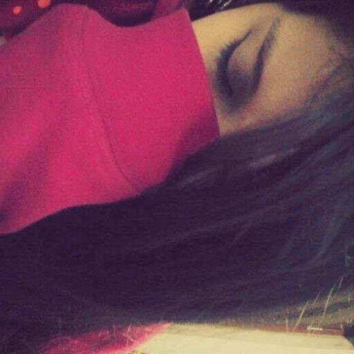 soyy un ovnii shh  , me gusta el rap  y te como  en las noches !!! :3