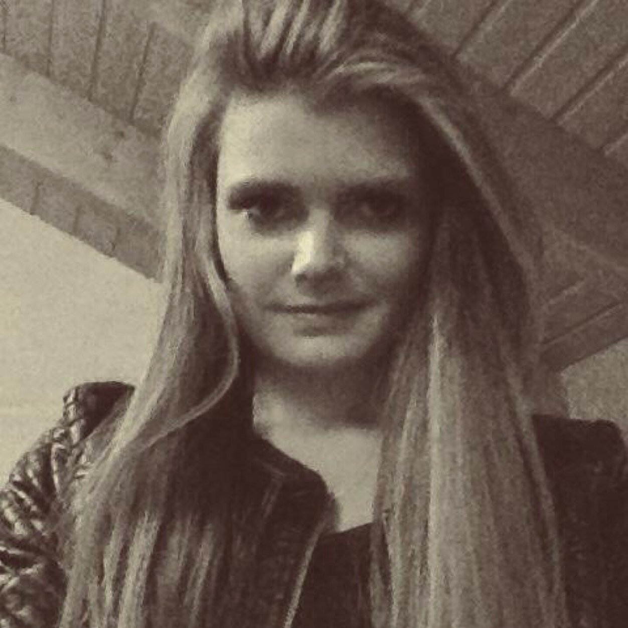 kelly_kellyy14's profile picture. 'I lost myself in you..'