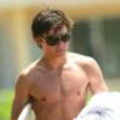 Zac Efron в интернете.