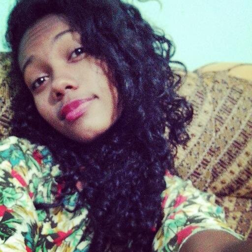 Mirelly Dias,14 aninhos,brasileira,corinthiana,meiga,boba,♥chocolate...Quer saber mais?SEGUE AÊ,SIGO TODOS DE VOLTA *-*