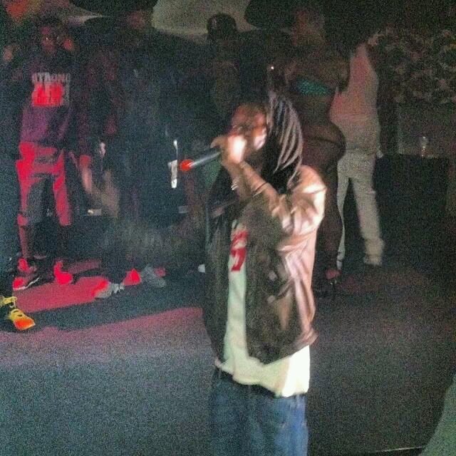 YuNN05's profile picture. WHAT DEY DO FOLKS YUNN HERE YOU NEED VERSE HOOK the Legendary Author is here HEAVYWEIGHT INC STAY TUNED IN WERE PUSHING THE MAX......!!!