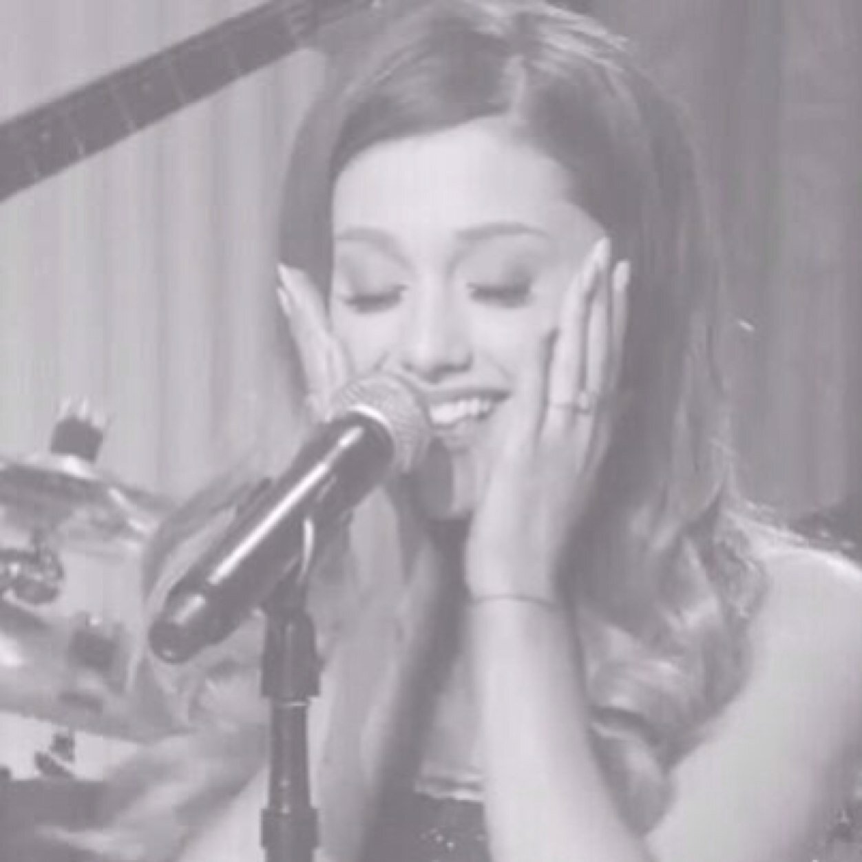 fightforari's profile picture. ☻ BEST MISTAKE IS CURRENTLY SLAYING THE CHARTS AND BITCHES AND IF YOU HAVENT BOUGHT IT WHICH YOU PROBABLY HAVE LOVE IT ☻