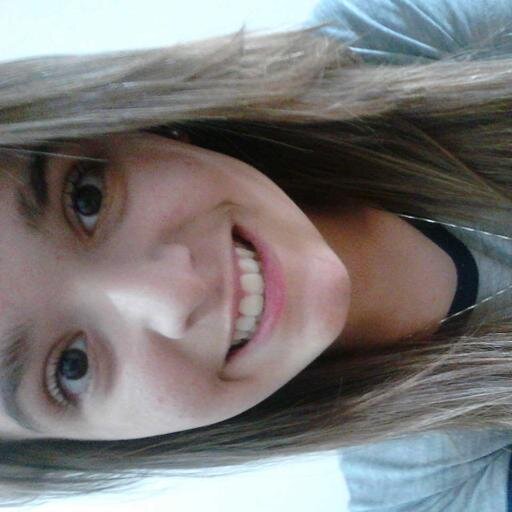 Sou a Mirella ué kkk (: