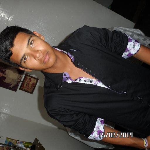 Estudiante del 6to año de Mecánica Automotriz, en la Escuela técnica Industrial Rául Leoni Otero. San Felix