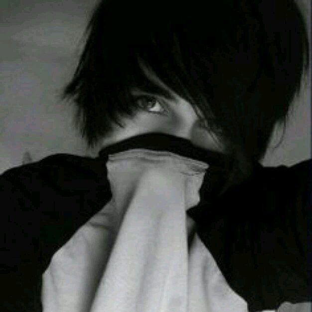 Jake. I like hanging upside down in trees. //17//Bisexual//17//  (Roleplay)