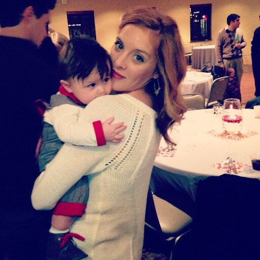 Wife to @minihan8 , mommy to Luke, Catholic, amateur blogger.