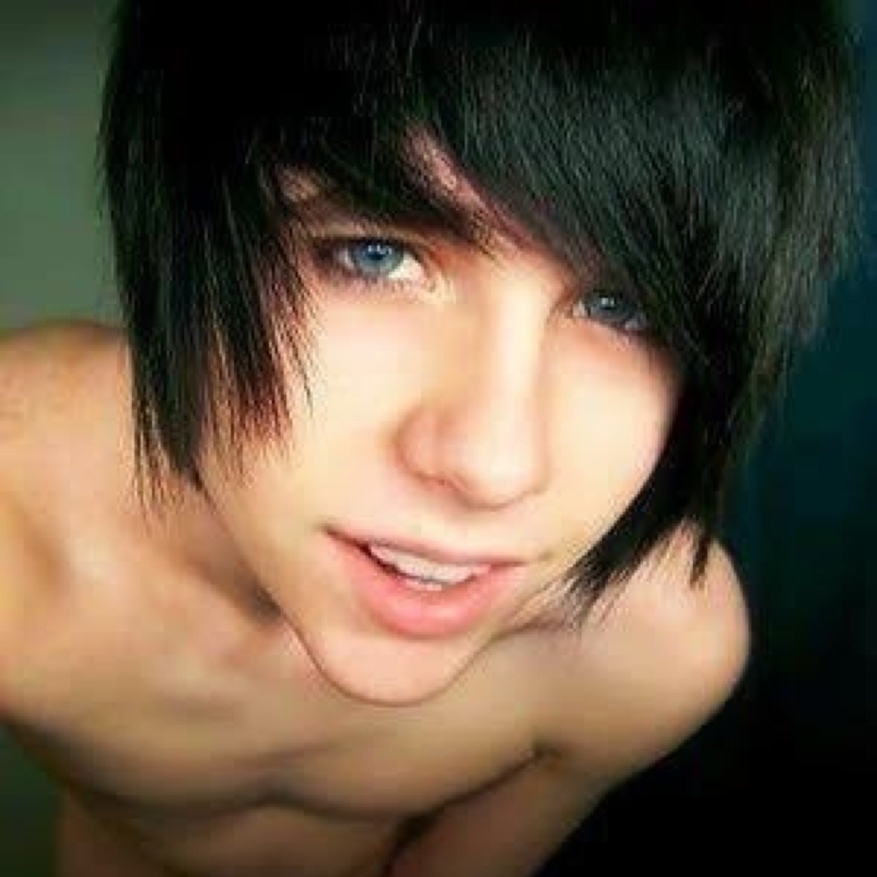 Hey, I'm Jayden. Jay for short. Im the son of Jack Frost and Pitch Black. Hurt my sister and you're dead. ((RP))