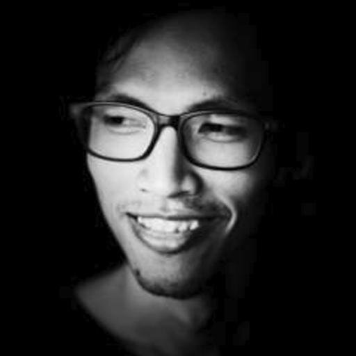 Anak muda beranak tiga. Pekerja di balik kreativitas. Pria yang melihat dunia dengan merasa.