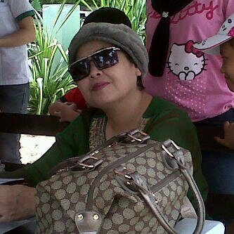 Keliling dunia bersama keluarga besar dan cucu tercintaku ♥