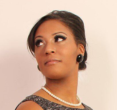 PR & Social media girl. Love fashion, beauty, fitness, & music. Strive for humanity & equality. Always smiling :)