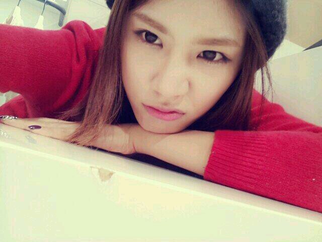 -- @DestinyFameRP --STELLAR -- Jeon Yu Ri -- 94 Liner -- Rapper --marionette -- imma ROCKET GIRL-- finding my U.F.O --