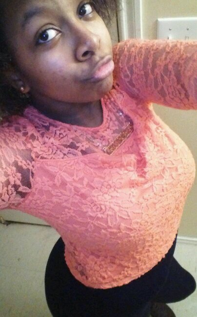 cherveniafields's profile picture. Mindless Preze