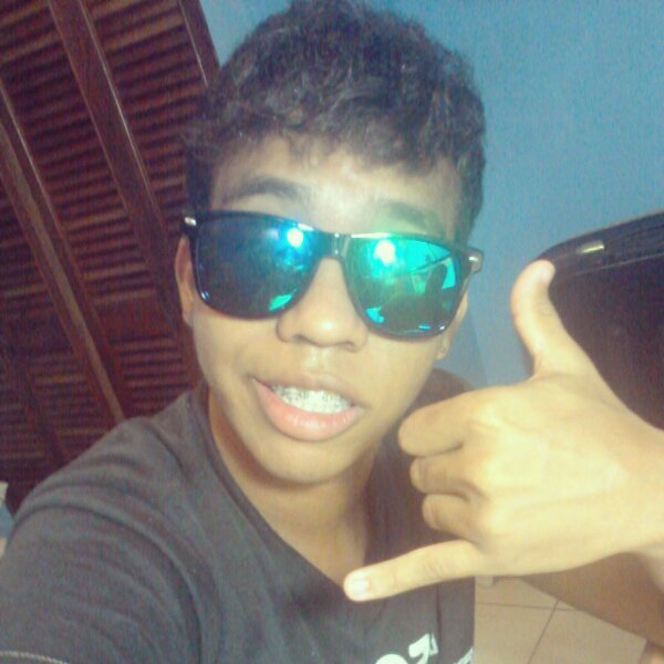mi ask..http://t.co/MxtIUitIel   instagram enriqueherrera03