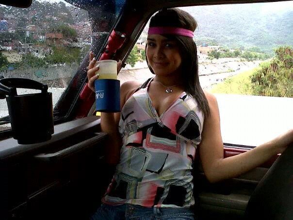Mis Ojos son mi mejor cámara, mi corazón tiene un enigma y ni yo lo sé . No te enamores de una mujer culta, delirante y que sabe volar 3