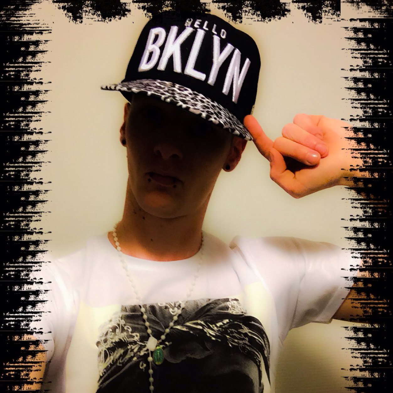 Nicky/27yo. French competitive player since 2008. Assaut/Recon player on BF3/4. Represent @EroZyaGaming