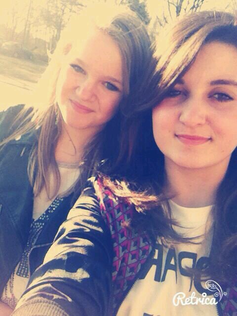 X_kusje_bo's profile picture. M'n schaties ~ @pienxkuslove @sampuck11 @hartjexxxx @zonnekoek @bobetteweernink @maudxkusx ~ beste klas ever 8e ~ bff sterre xx