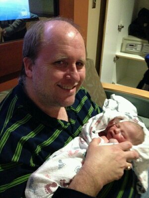 Networking/tech nerd, sports fan, parent/grandparent, FL native living in OK. Non-binary; he/him/his.