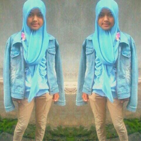 Nothing .  (˘ʃƪ˘) (˘ʃƪ˘)
- ☺ aku orangnya Simple and Very Happy . ☺
- akku sayang semuaNya  :*
- You Follow i'm Follback - Just Mention