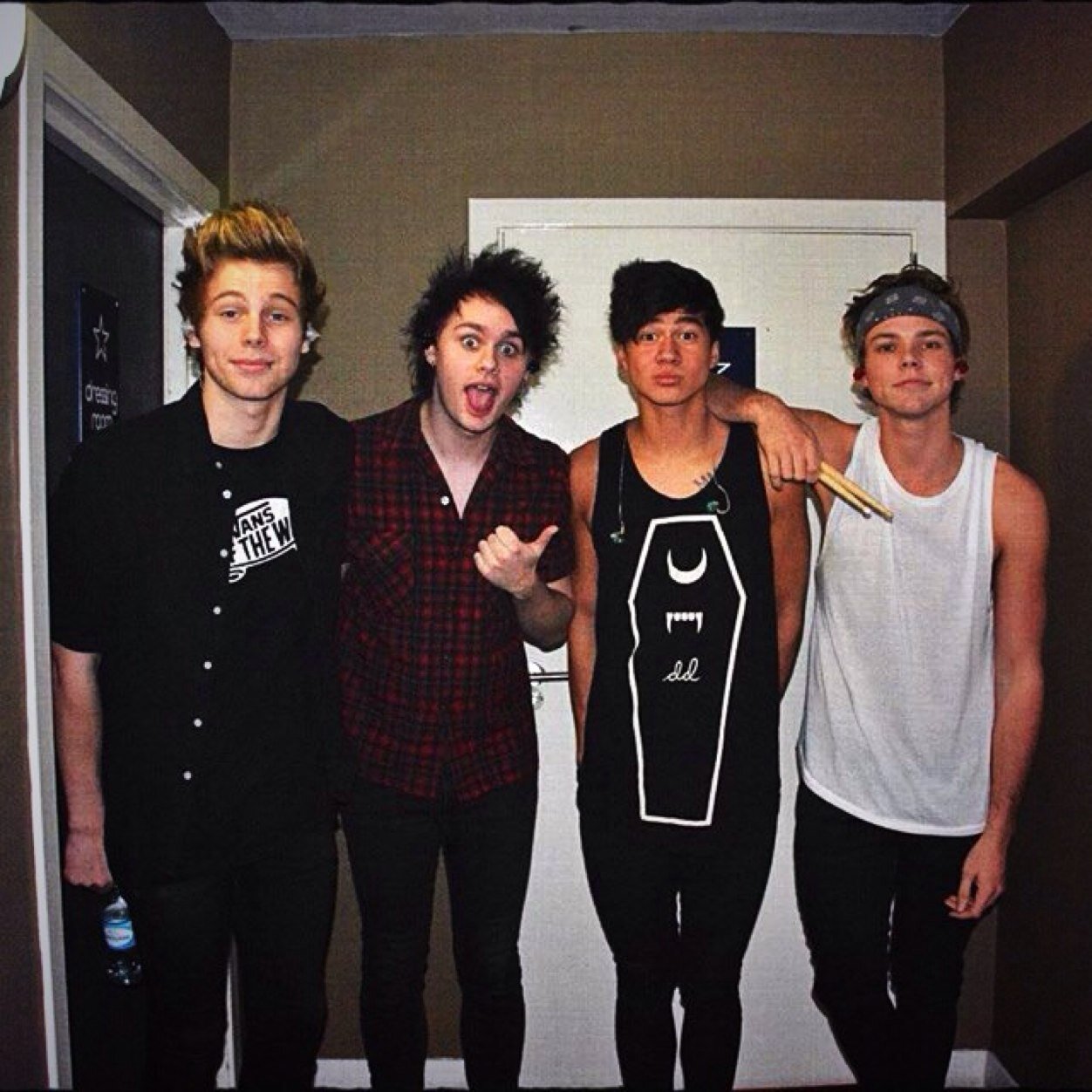 2 Melbourne fans of 5sos, 1D and the Vamps. Please follow us and feel free to message us, we love talking to new people! X