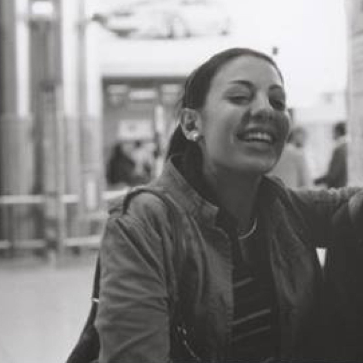 SarahBarbato's profile picture. Grammarnazi, maniaca del controllo. Co-founder @Maybeagency.