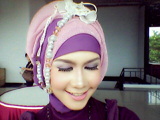 Love in peace and dont like person who annoy me | just simple girl !
