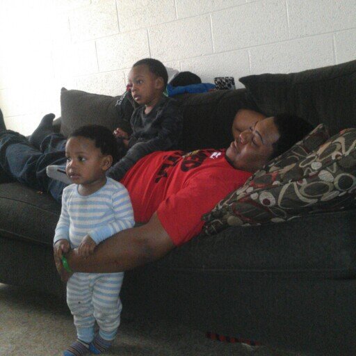 iliveoffthefunk's profile picture. life's a cycle..pain is just a transition point...father x 2