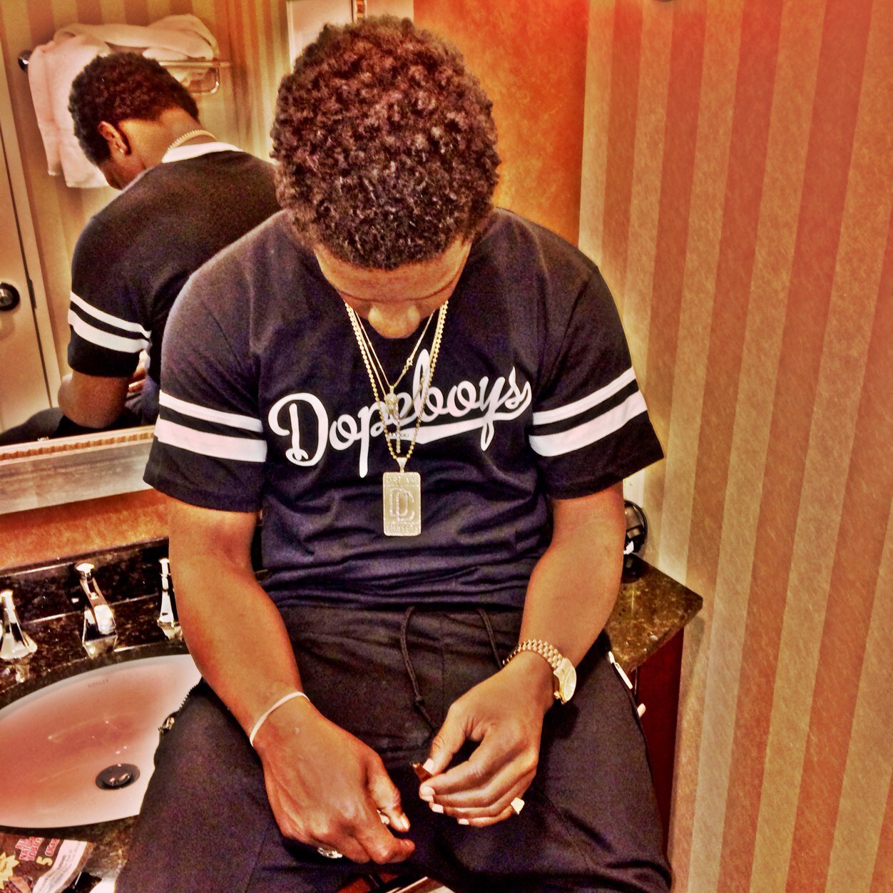 DreamChasers Born Alone Die Alone❗️Manager of JayCornell hottest Producer in the Game ✋OneManBand© serious Inquiries only. help me help you save time !