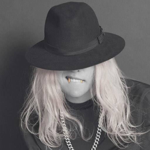 lightmy5ire's profile picture. 세상을 선물할게 넌 그 주인이 돼주면 돼