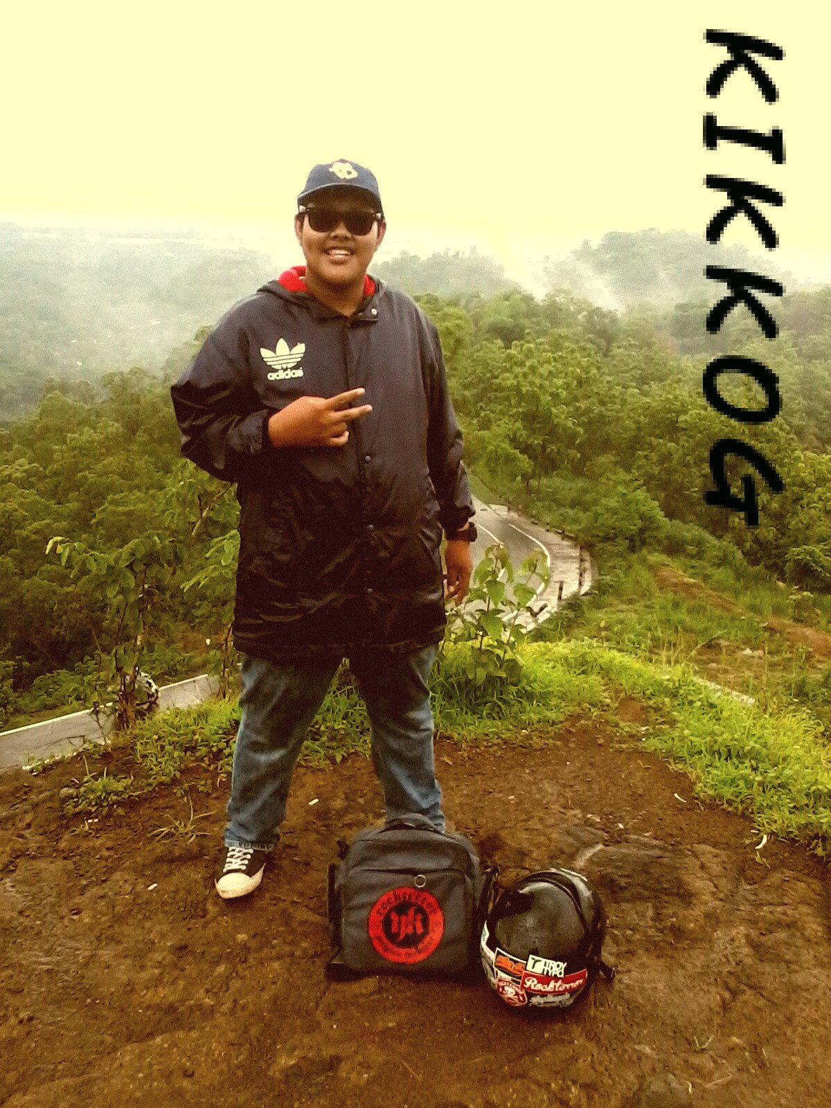 Okitrisaputra's profile picture. MUSIC FOOTBALL AND DRUNK | @stupidagainpunk | @SQUADJOGJATIMUR | YK