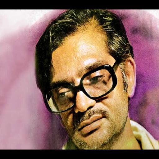 मेरी जखमों पे नमकीन होना ही था तो होठोंसे लगा लेते... वैसे भी चकना ख़तम हो गया था...